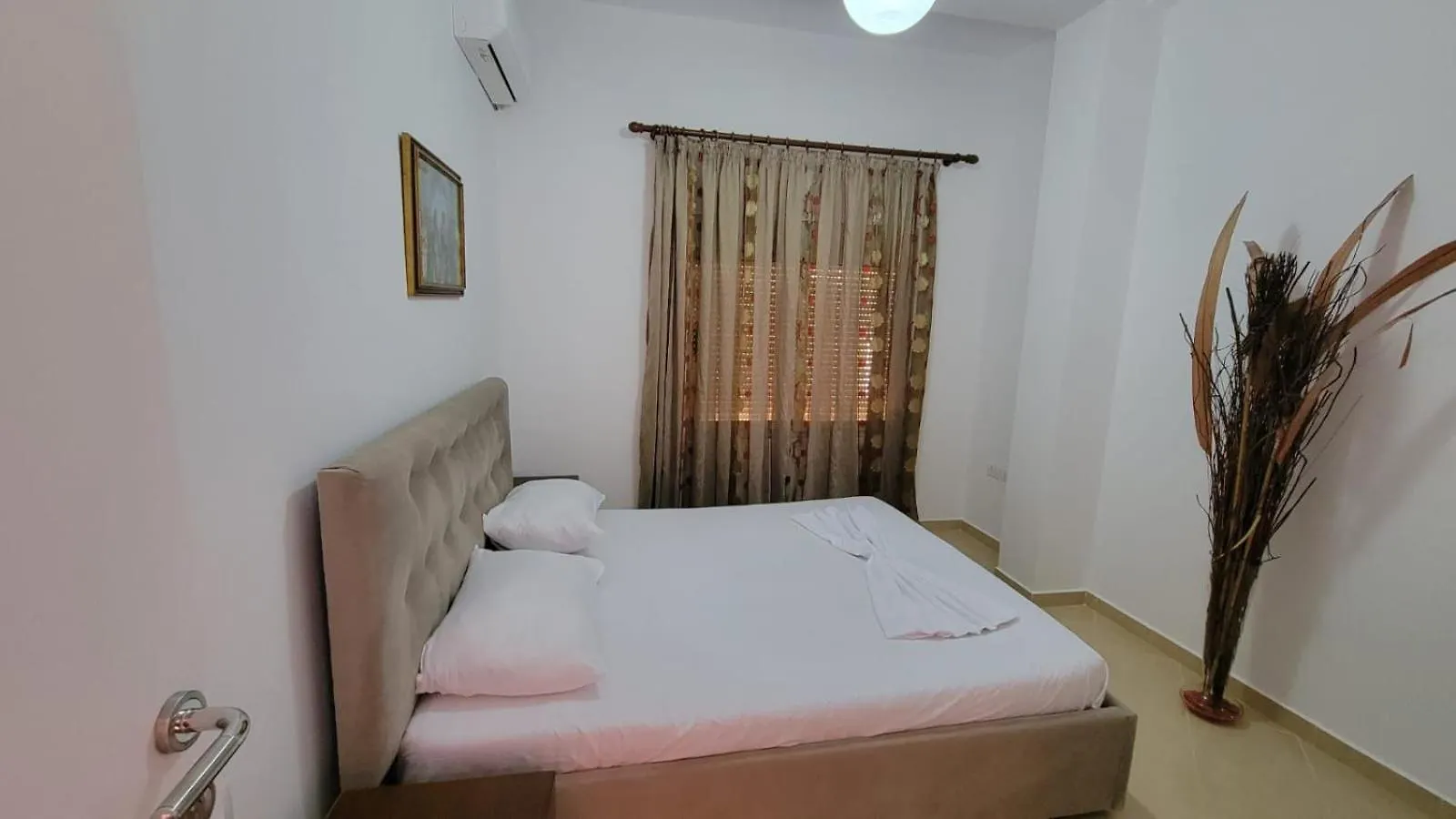 Atlantis Apartament'S Sarandë